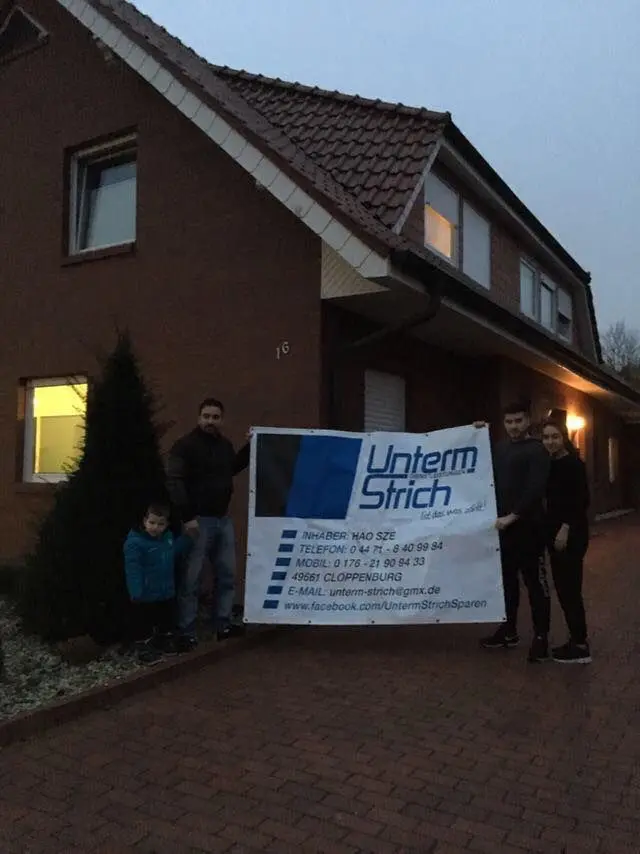 Zufriedene Kundinnen und Kunden nach erfolgreicher Finanzierung