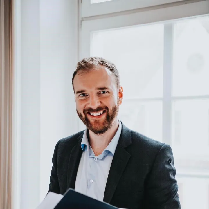 Sebastian Steinmetz, Finanzierungsspezialist